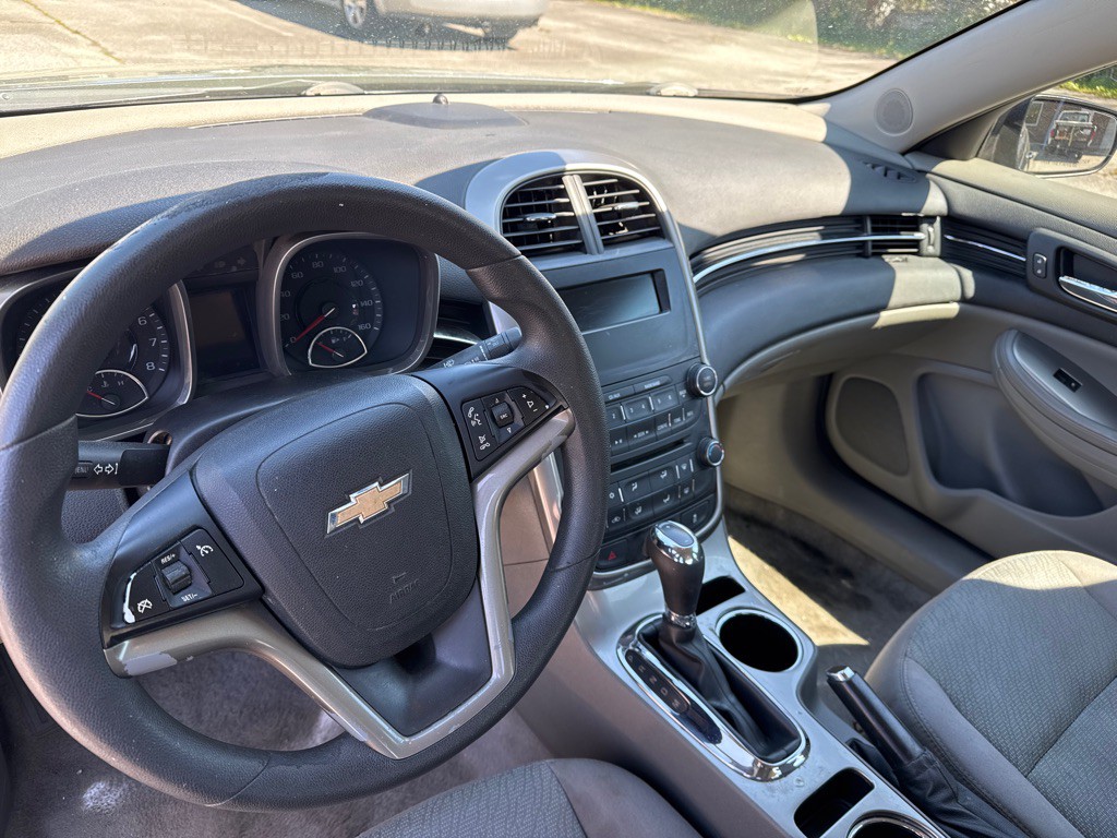 2015 Chevrolet Malibu Image 12
