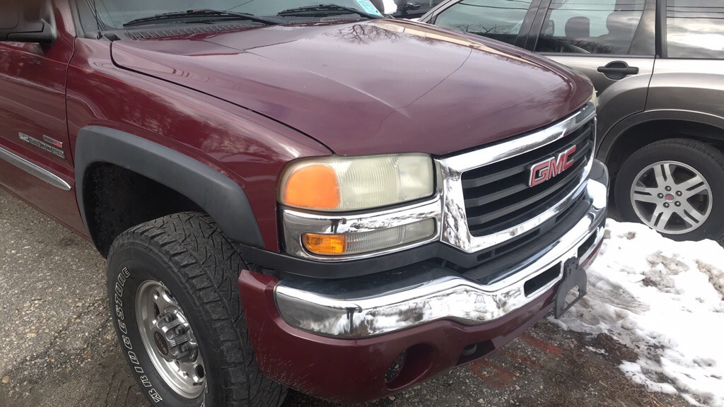 2003 GMC Sierra Image 2