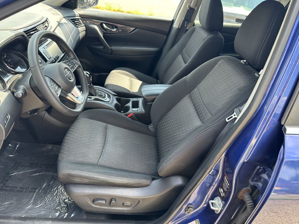 2018 Nissan Rogue Image 12