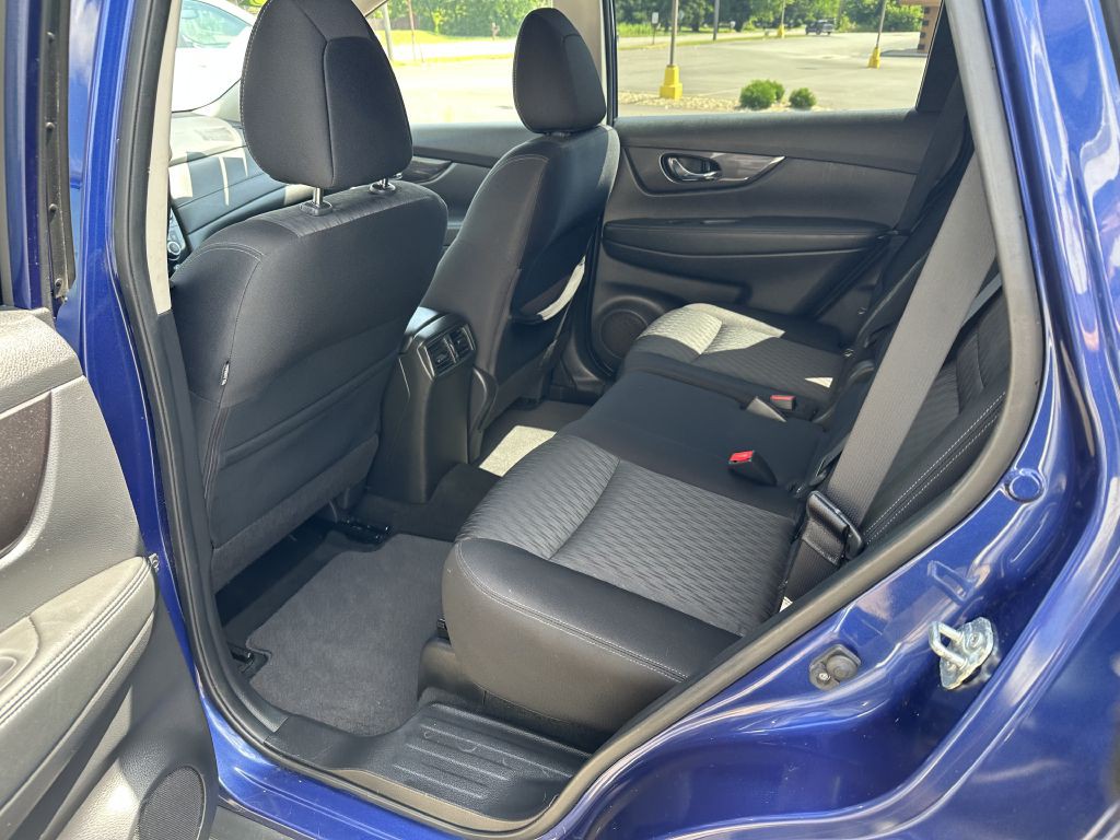 2018 Nissan Rogue Image 13
