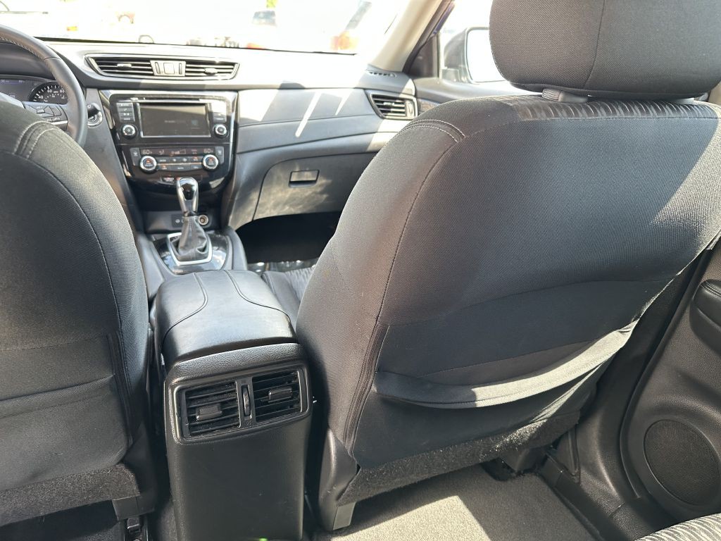 2018 Nissan Rogue Image 17