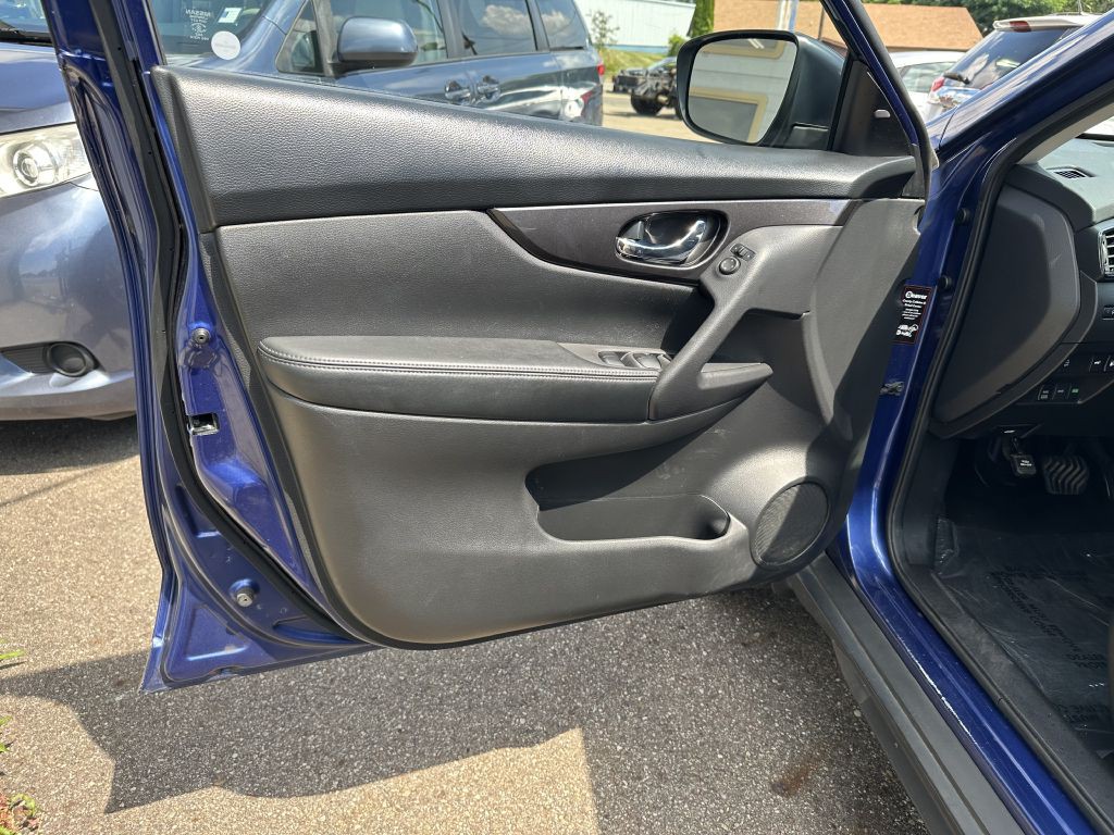 2018 Nissan Rogue Image 21