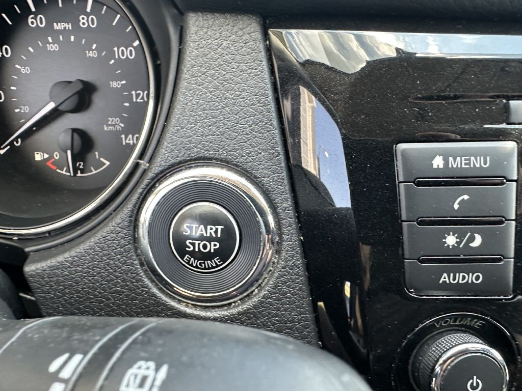 2018 Nissan Rogue Image 23