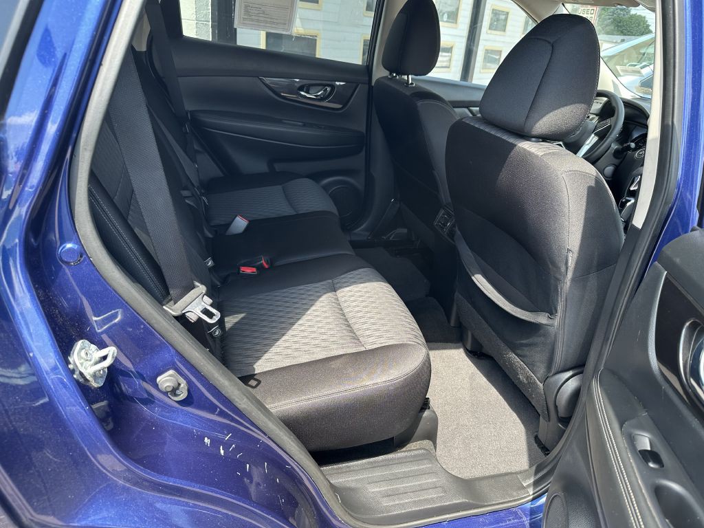 2018 Nissan Rogue Image 28