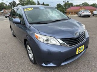 Image for 2014 Toyota Sienna LE ID: 6687082