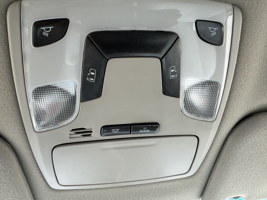 2014 Toyota Sienna Image 20