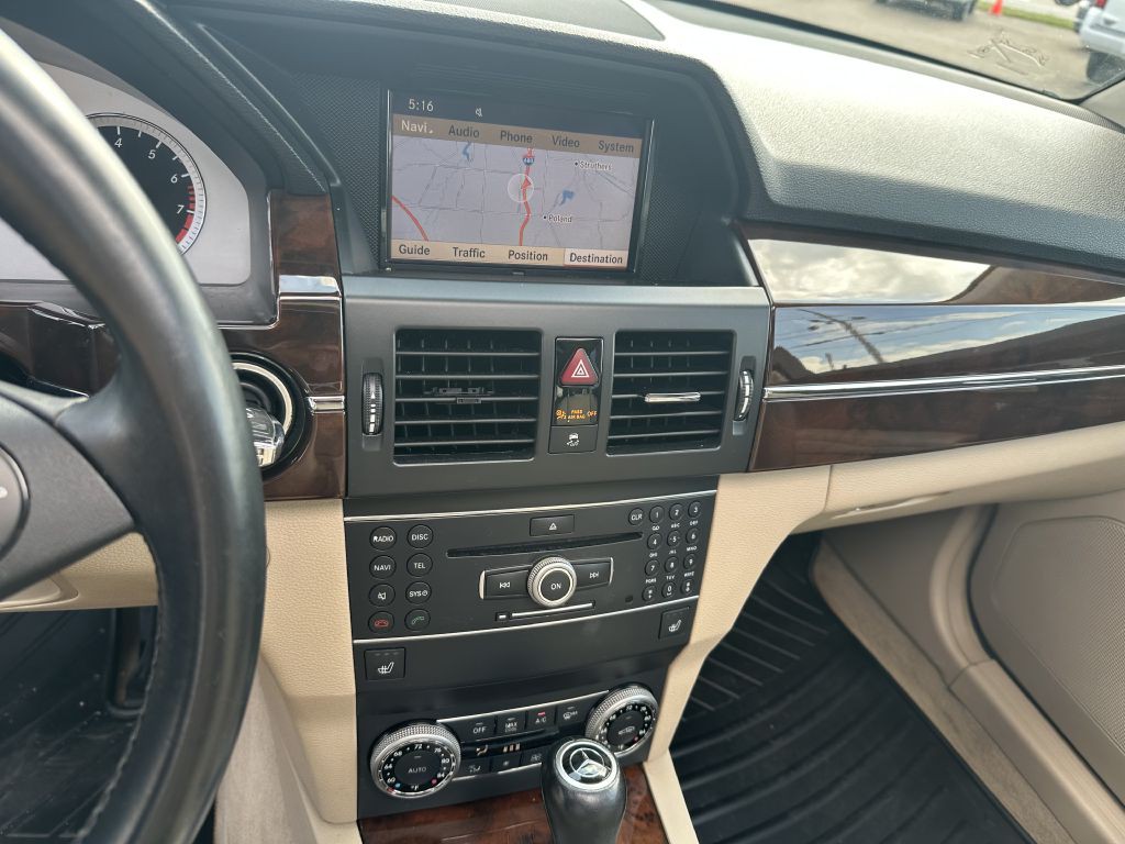 2011 Mercedes-Benz GLK-Class Image 19