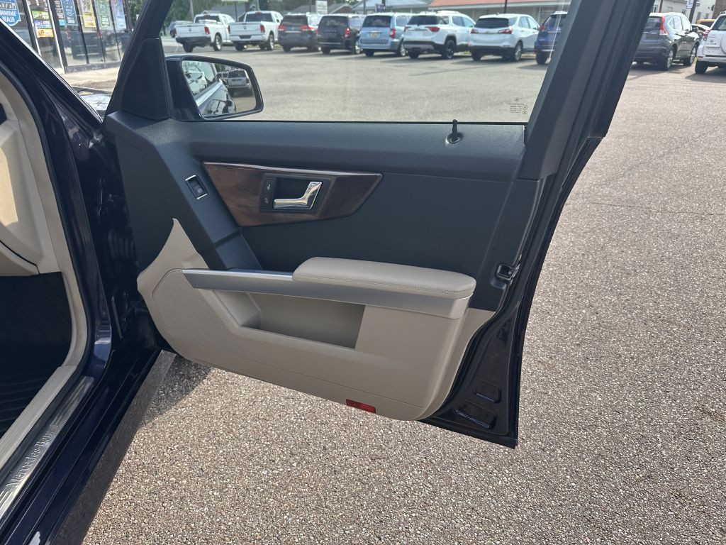 2011 Mercedes-Benz GLK-Class Image 29
