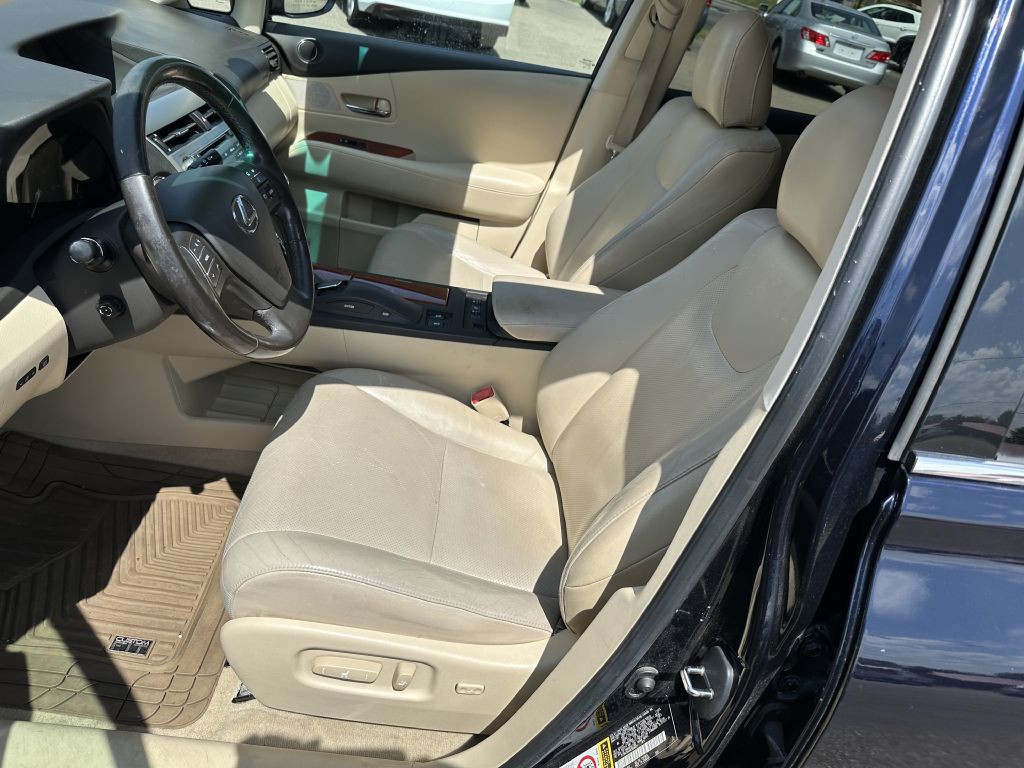 2010 Lexus RX Image 13