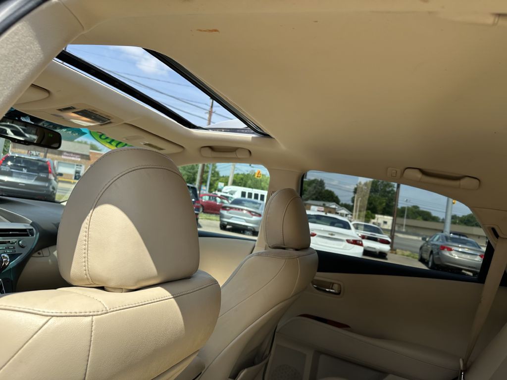 2010 Lexus RX Image 15