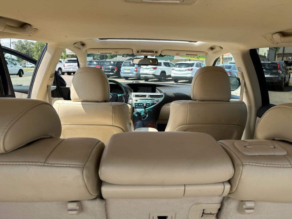 2010 Lexus RX Image 16