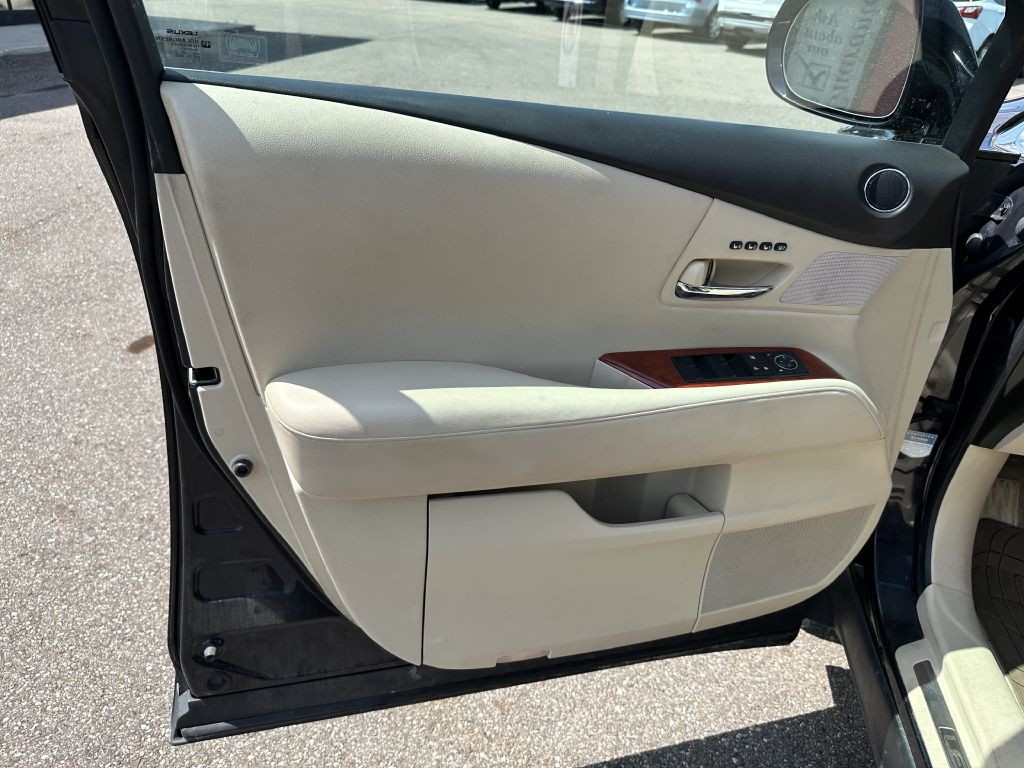 2010 Lexus RX Image 21