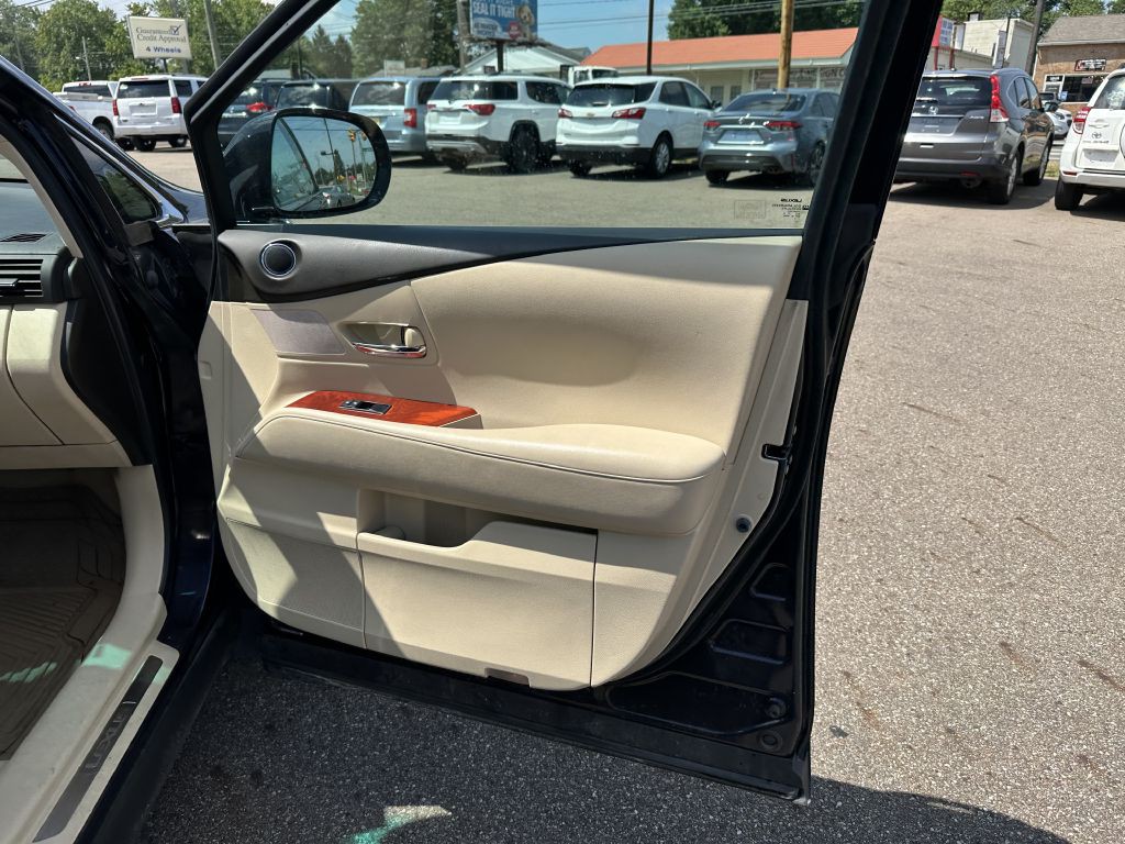 2010 Lexus RX Image 28