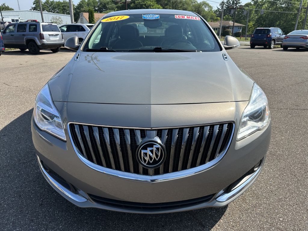 2017 Buick Regal Image 3