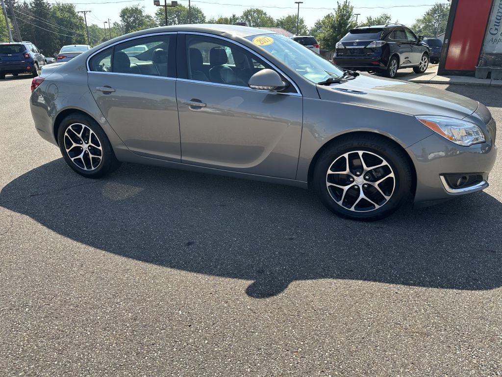 2017 Buick Regal Image 8