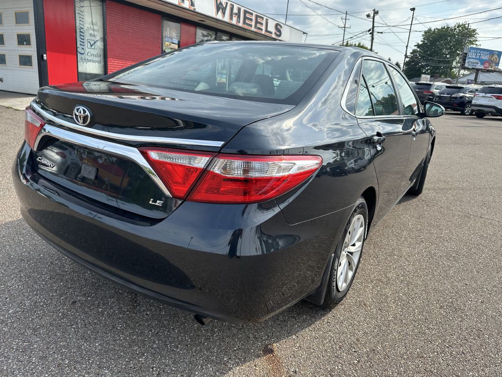 2015 Toyota Camry Image 5