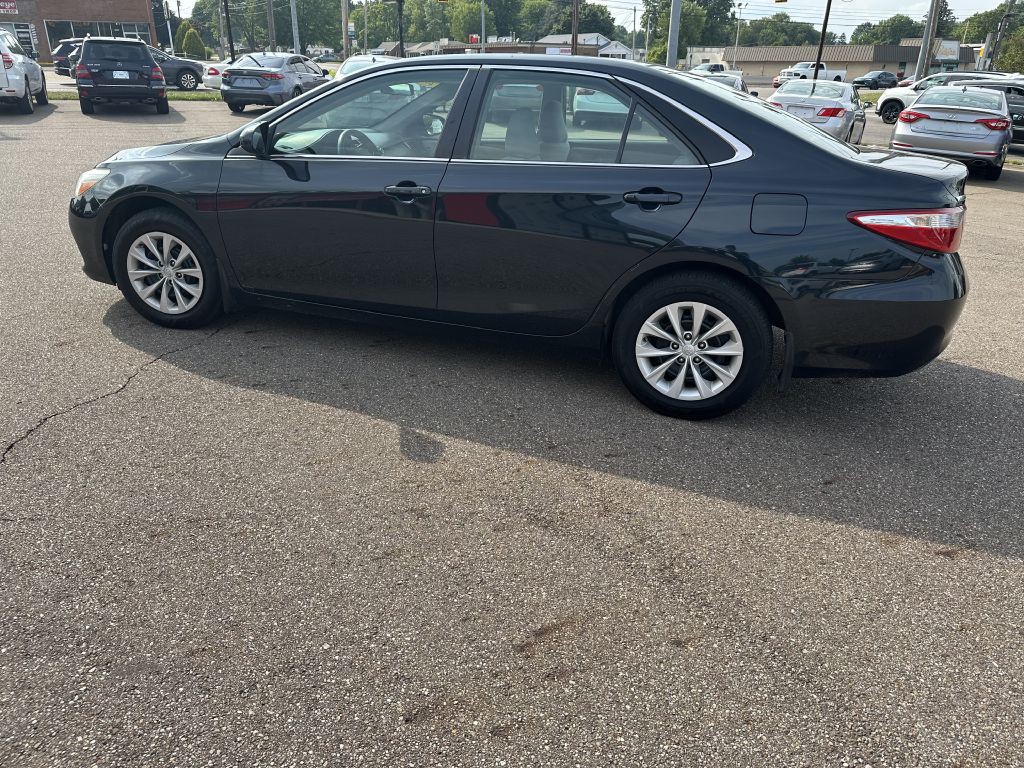 2015 Toyota Camry Image 7
