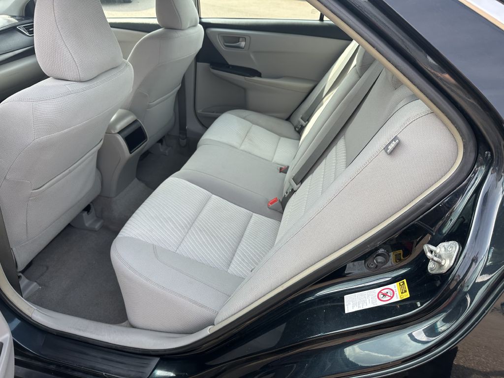 2015 Toyota Camry Image 13