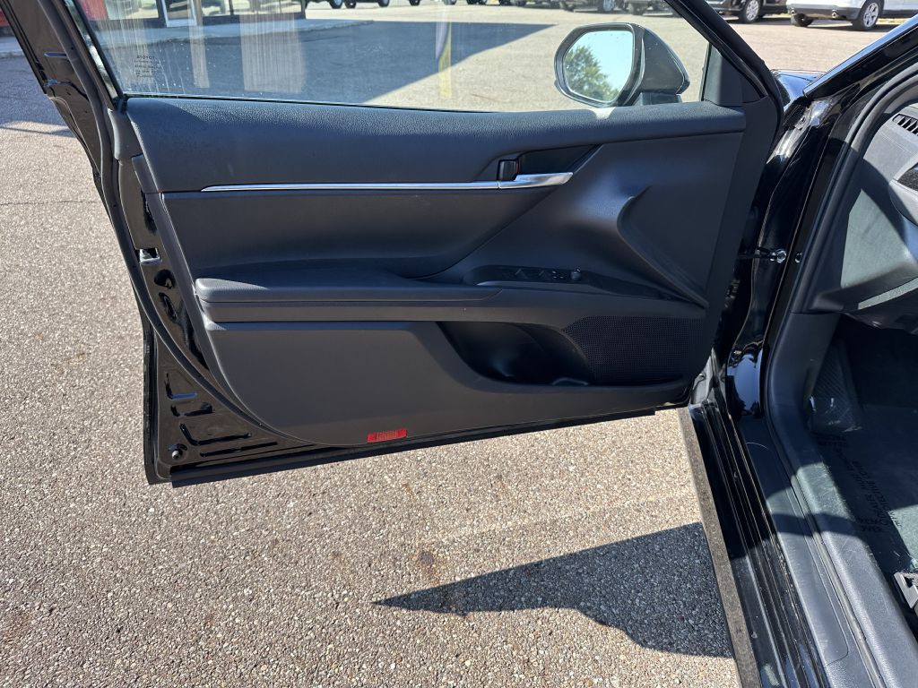 2023 Toyota Camry Image 21