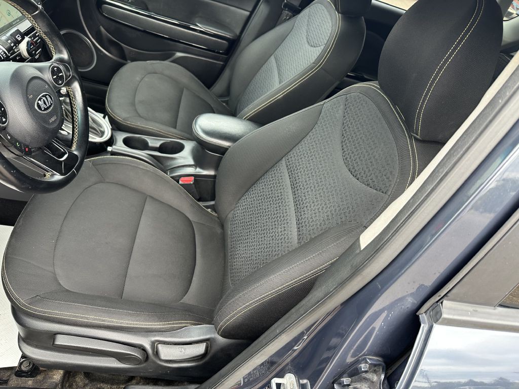 2015 Kia Soul Image 13