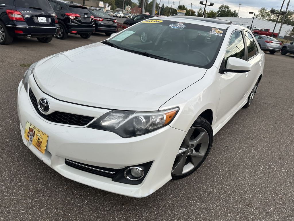 2014 Toyota Camry Image 2