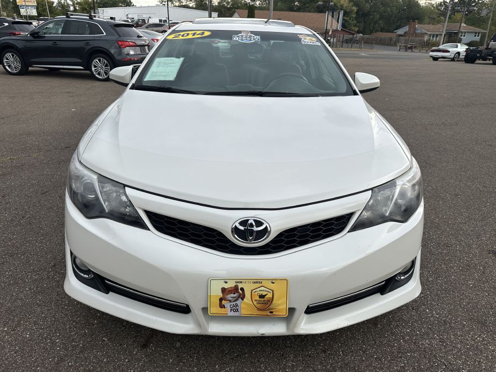 2014 Toyota Camry Image 3