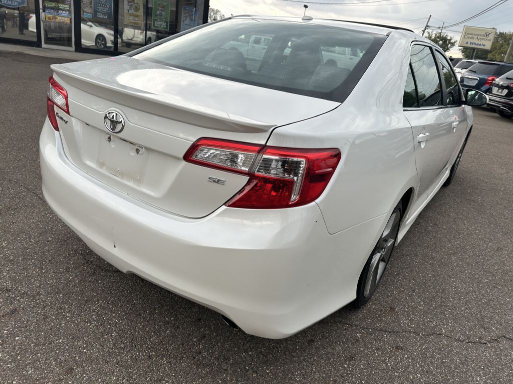 2014 Toyota Camry Image 5
