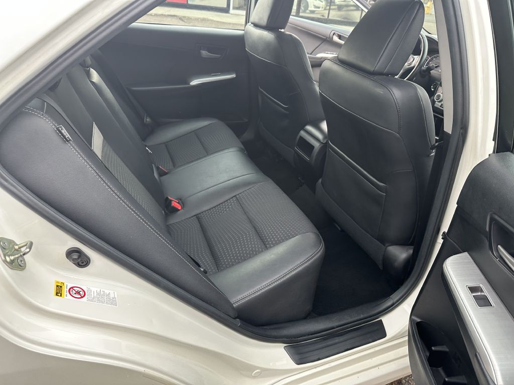 2014 Toyota Camry Image 26