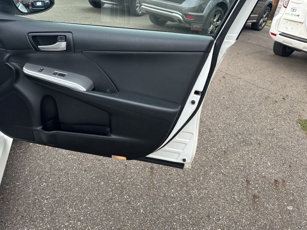 2014 Toyota Camry Image 27