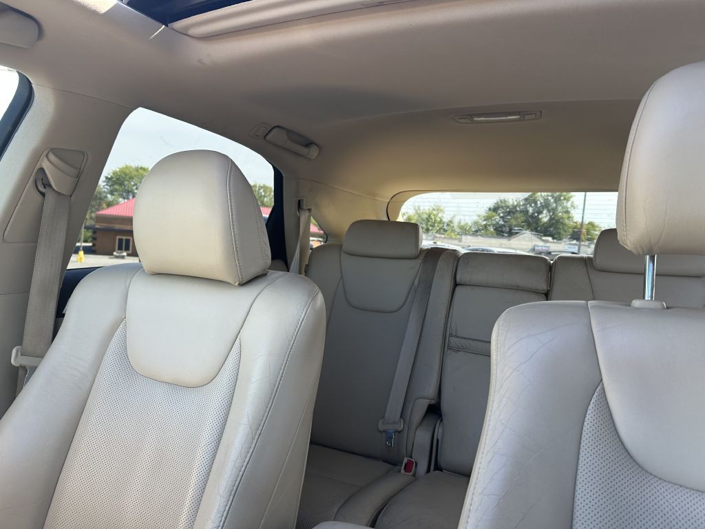 2010 Lexus RX Image 18