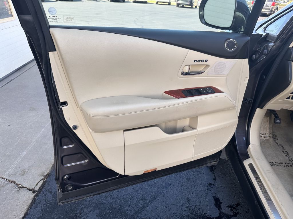 2010 Lexus RX Image 21