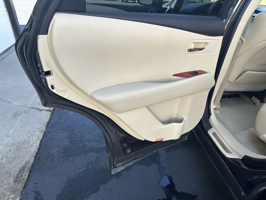 2010 Lexus RX Image 22