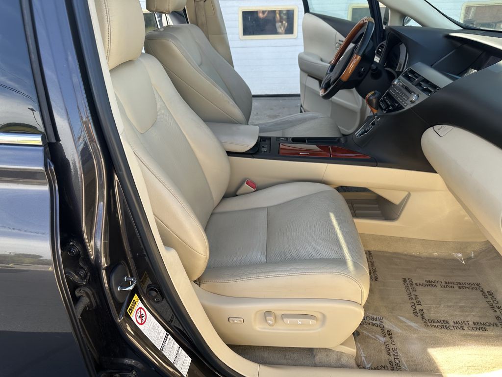 2010 Lexus RX Image 27