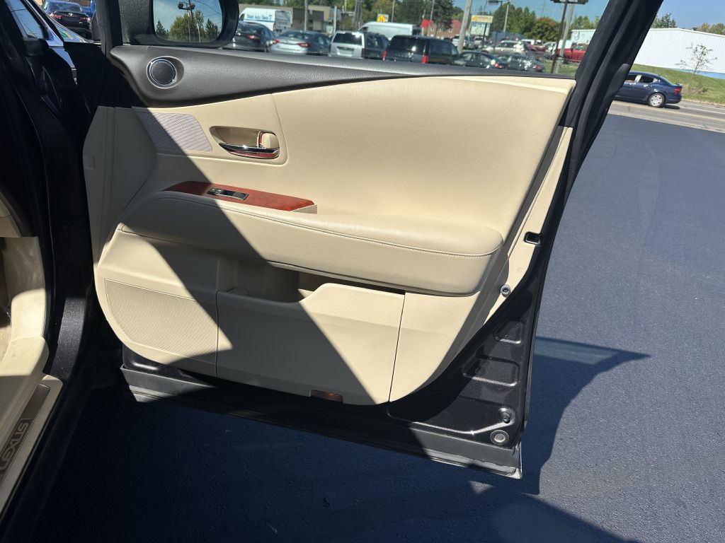 2010 Lexus RX Image 29