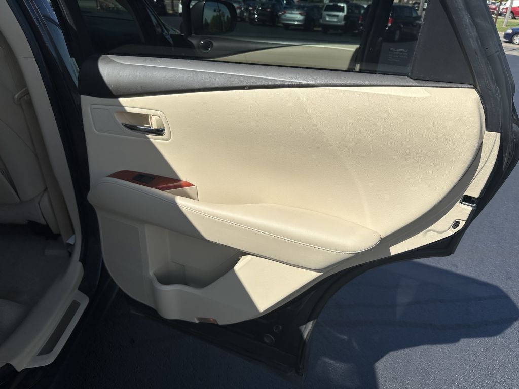 2010 Lexus RX Image 31