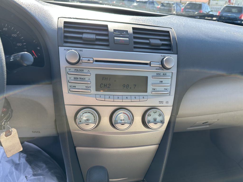 2009 Toyota Camry Image 16