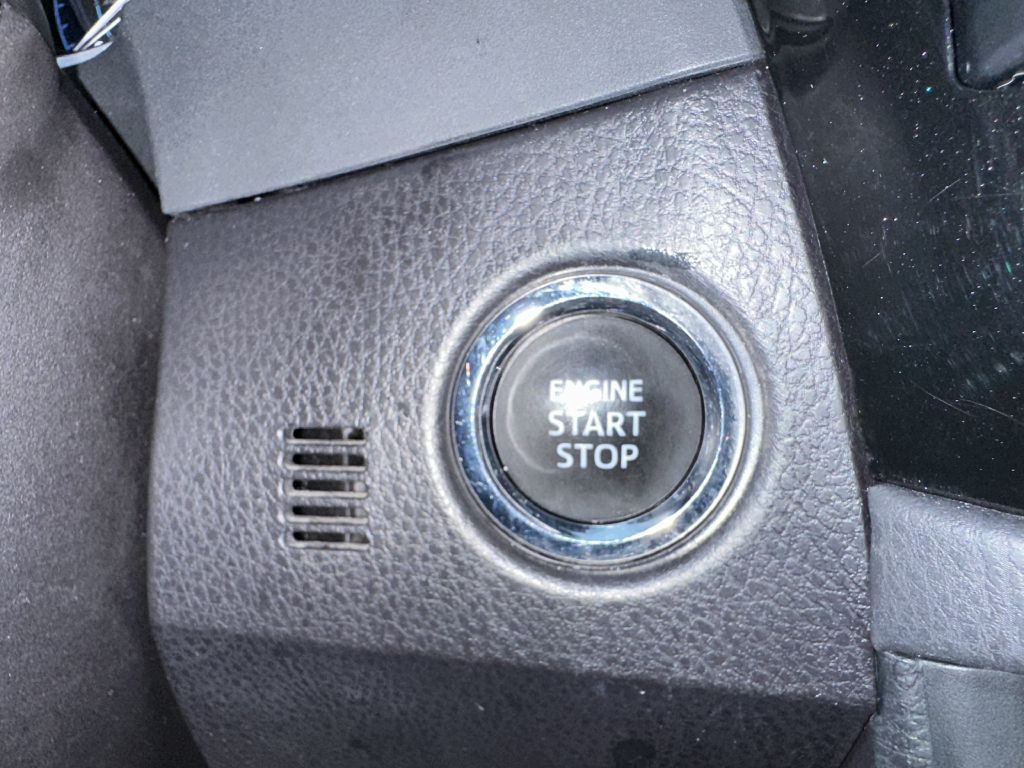 2015 Toyota Corolla Image 14