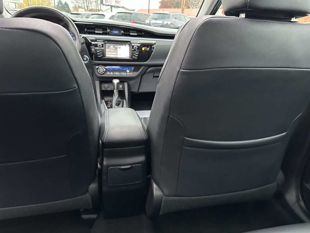 2015 Toyota Corolla Image 17