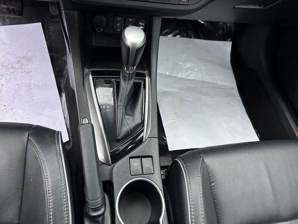 2015 Toyota Corolla Image 20