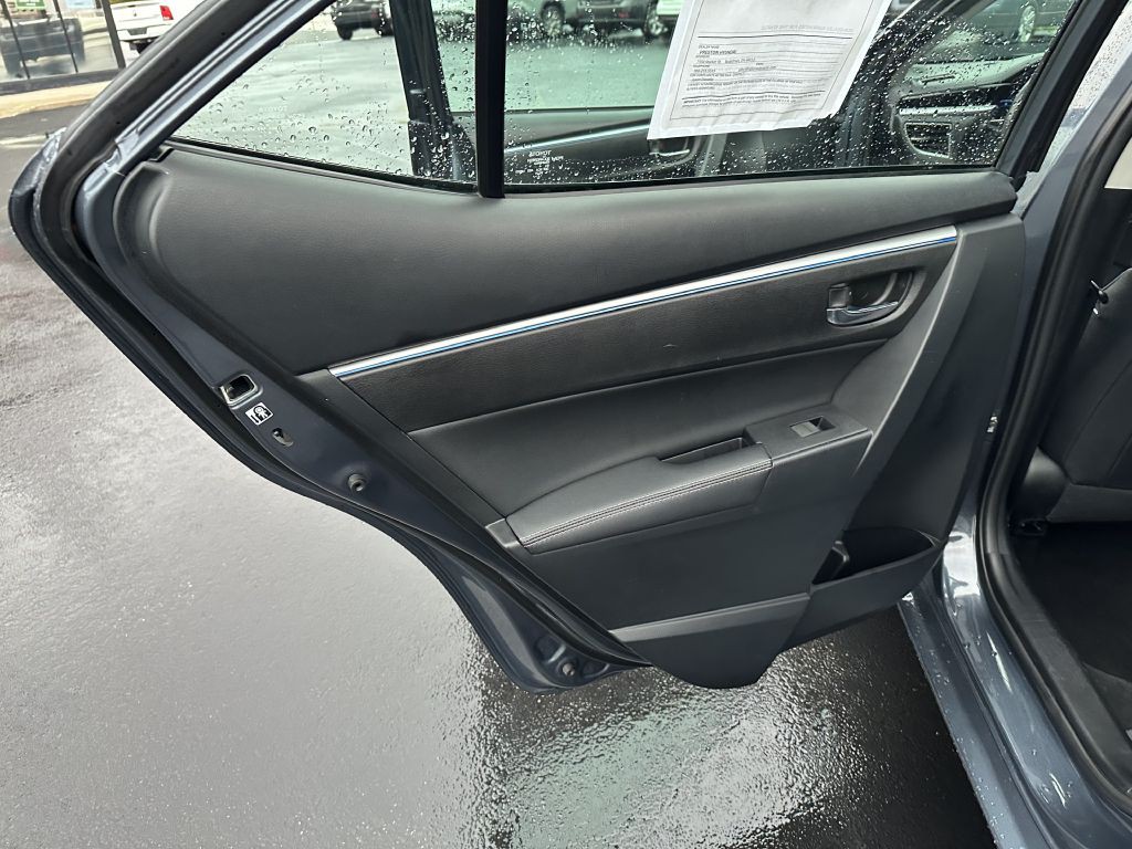 2015 Toyota Corolla Image 22