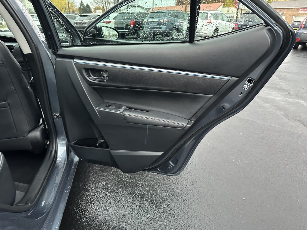 2015 Toyota Corolla Image 29