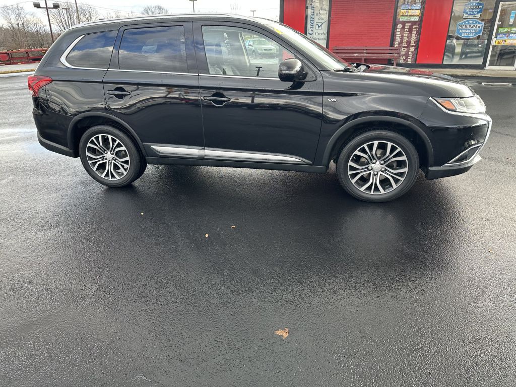 2017 Mitsubishi Outlander Image 8