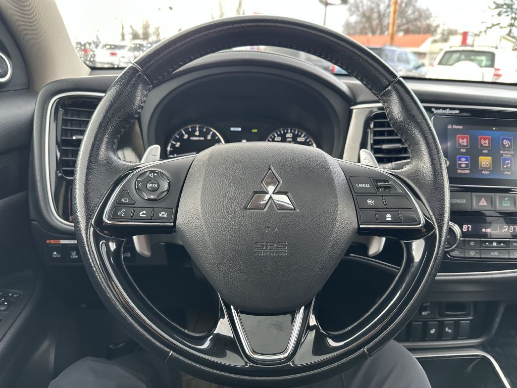 2017 Mitsubishi Outlander Image 10