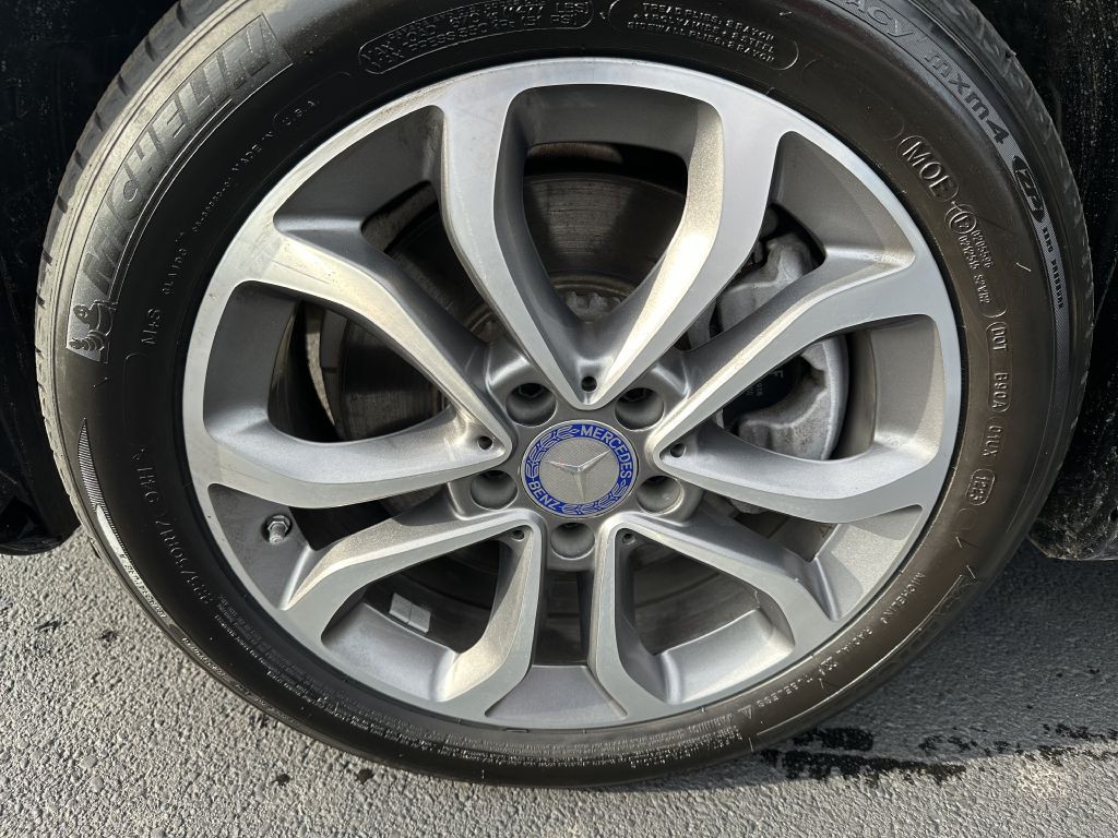 2017 Mercedes-Benz C-Class Image 22