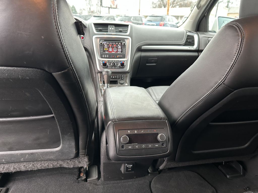 2014 GMC Acadia Image 17
