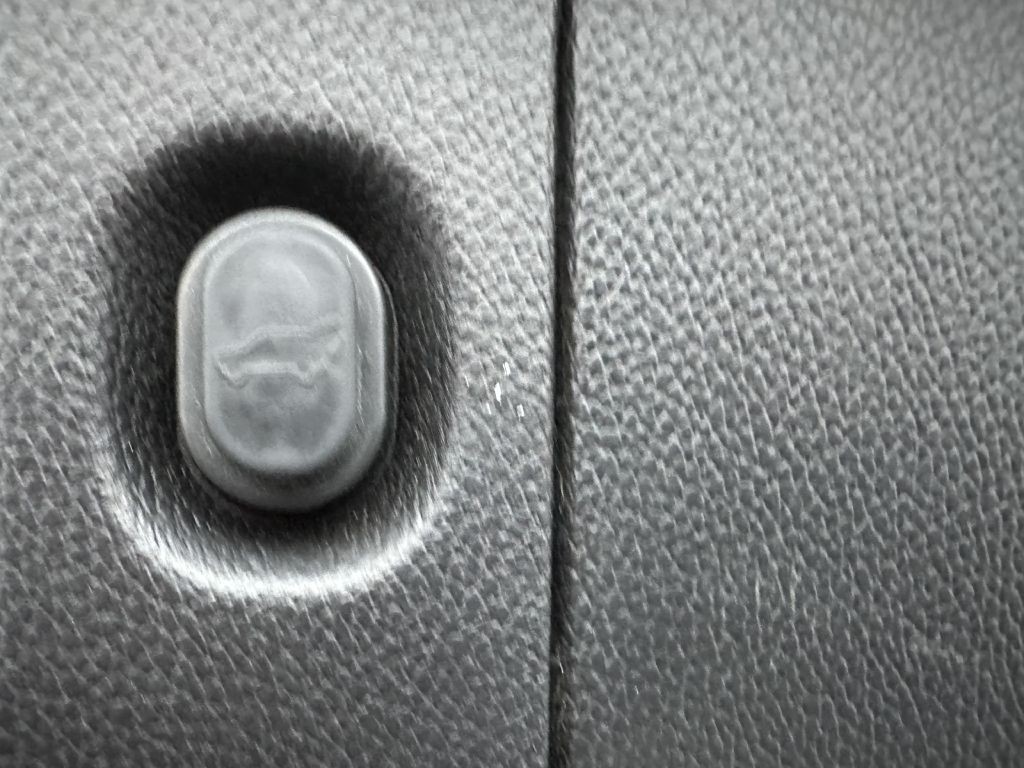 2018 Chevrolet Suburban Image 17