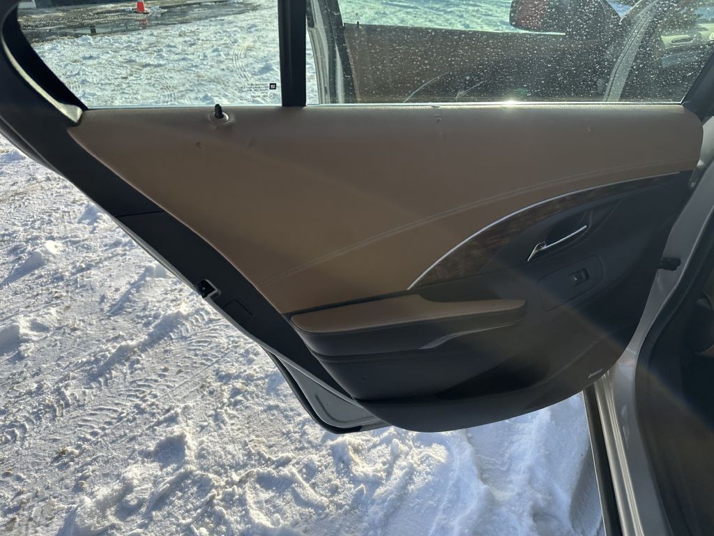 2014 Buick Lacrosse Image 21