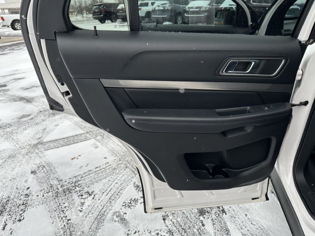 2018 Ford Explorer Image 23