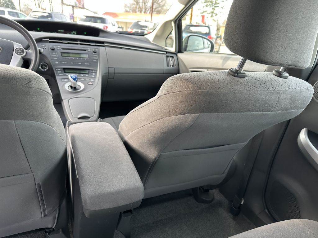 2011 Toyota Prius Image 14