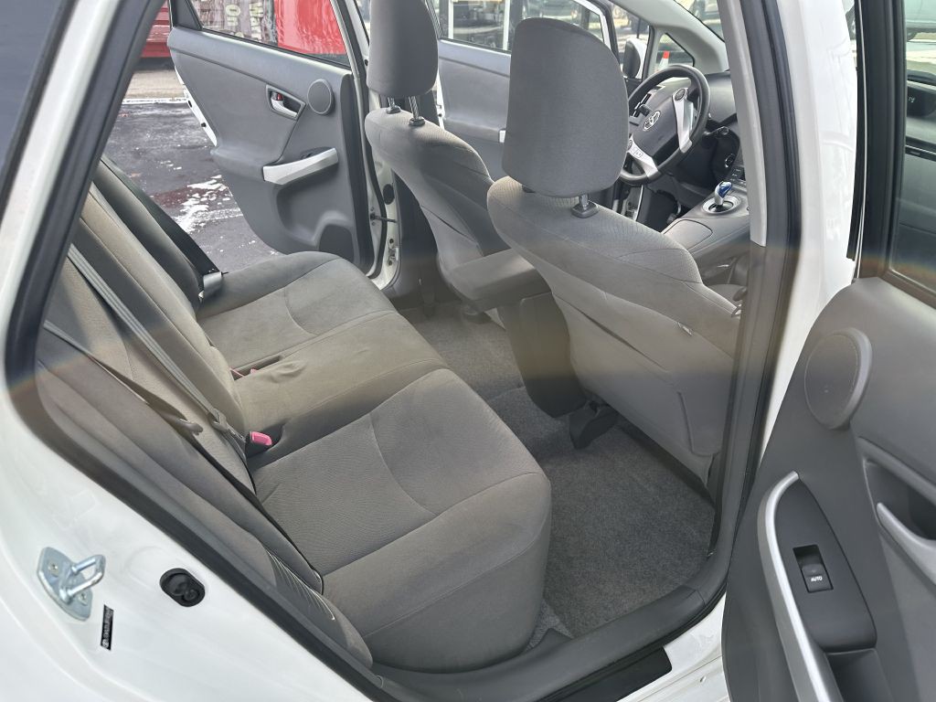 2011 Toyota Prius Image 23